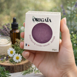 Shampoing solide à la lavande et à l'ylang-ylang, naturel et fabriqué en France. Parfum apaisant et soin doux pour vos cheveux