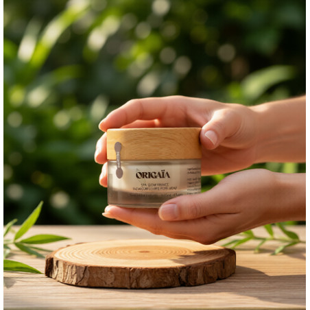 Crème anti-âge à l'argan, nourrit et régénère la peau pour un teint plus jeune. Fabriquée dans le Nord de la France