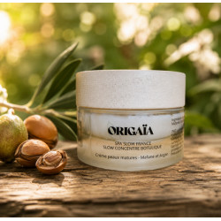 Crème anti-âge à l'argan, nourrit et régénère la peau pour un teint plus jeune. Fabriquée dans le Nord de la France