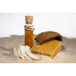 Savon à la coco et au monoï, naturel et fabriqué en France. Parfum exotique et douceur pour une peau nourrie et hydratée